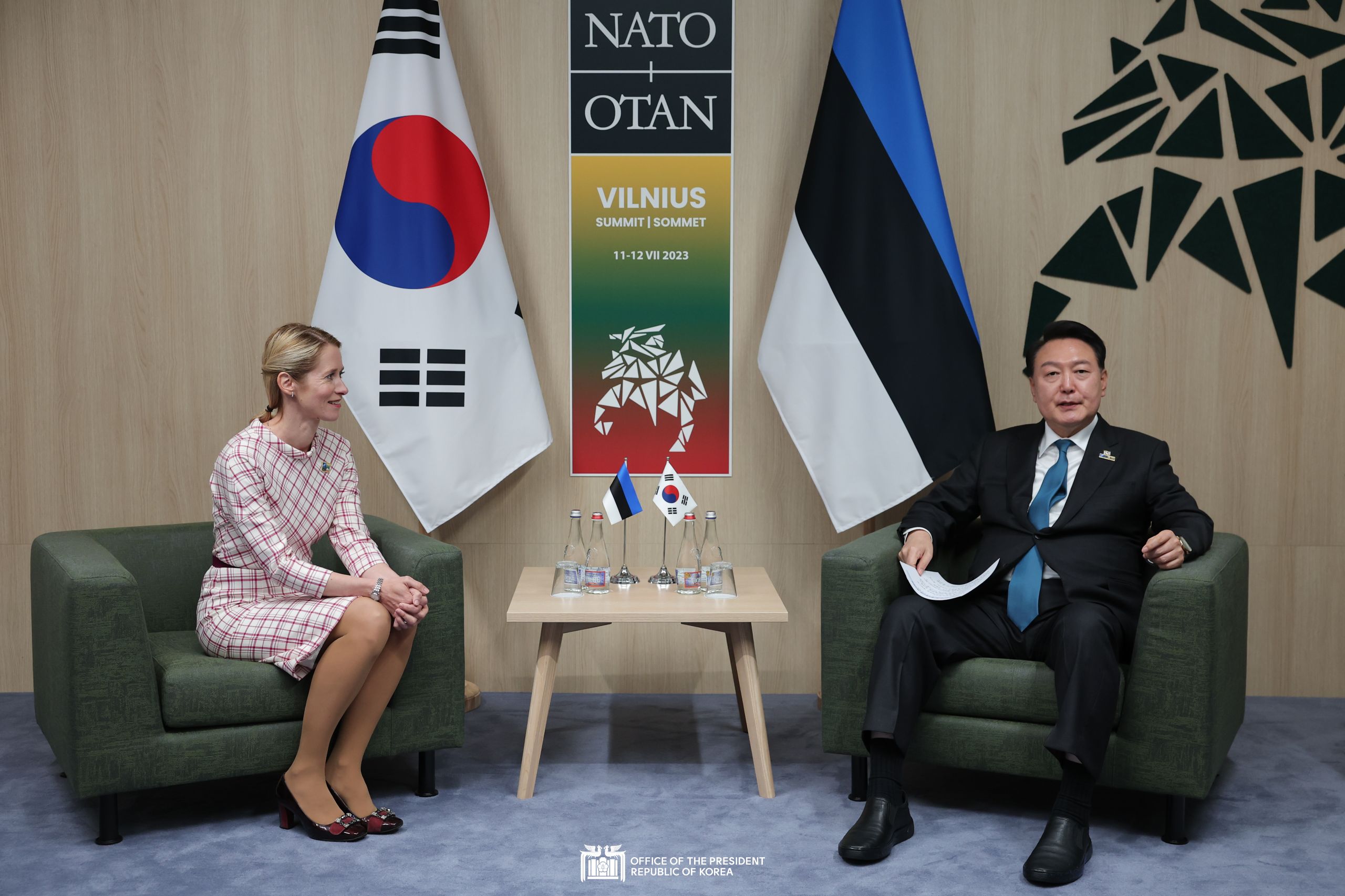 Korea-Estonia pull-aside meeting in Vilnius, Lithuania slide 1