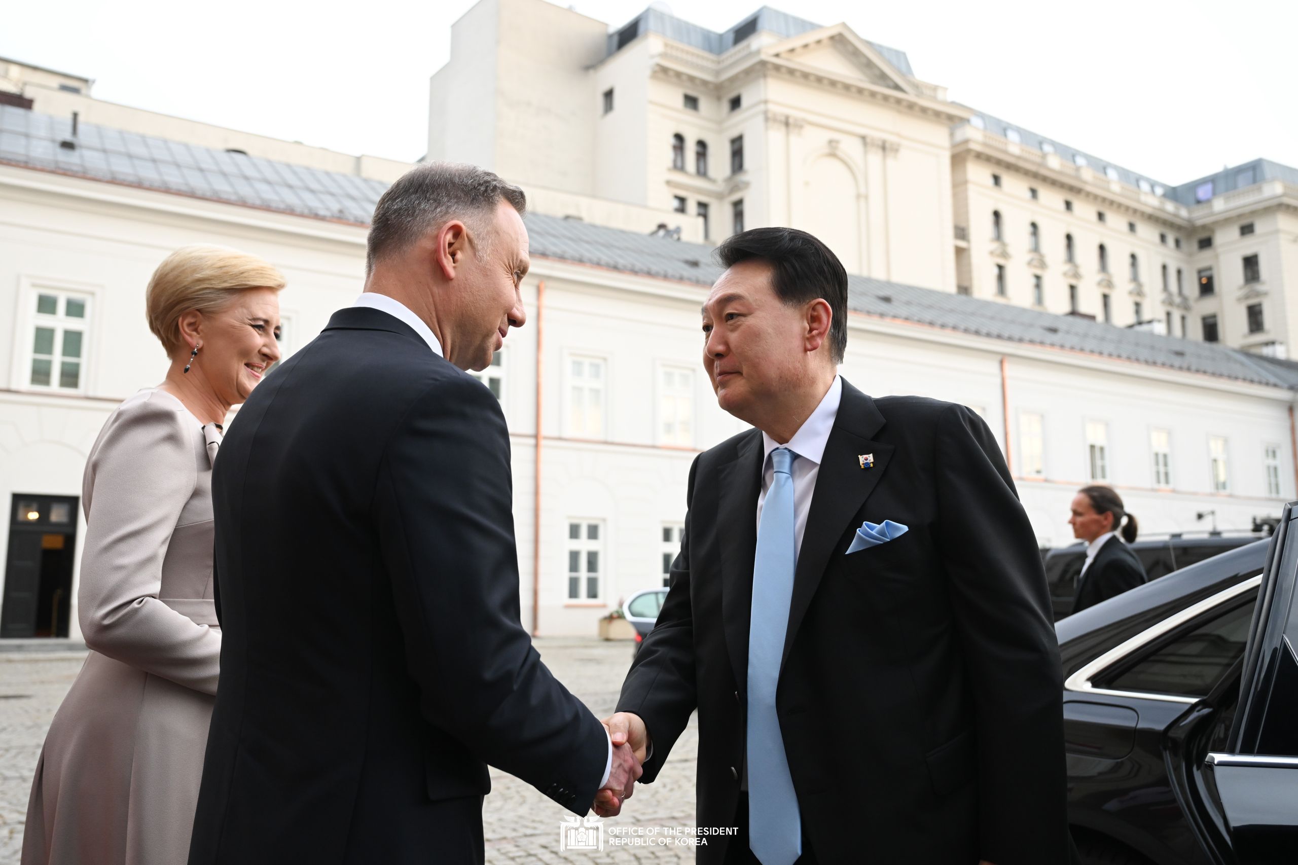 Official dinner hosted by President Andrzej Duda and First Lady Agata Kornhauser-Duda slide 1