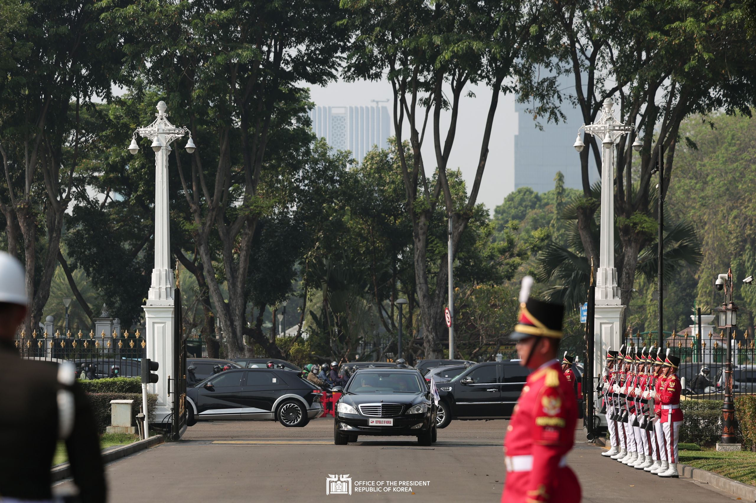 Welcoming ceremony in Jakarta, Indonesia slide 1