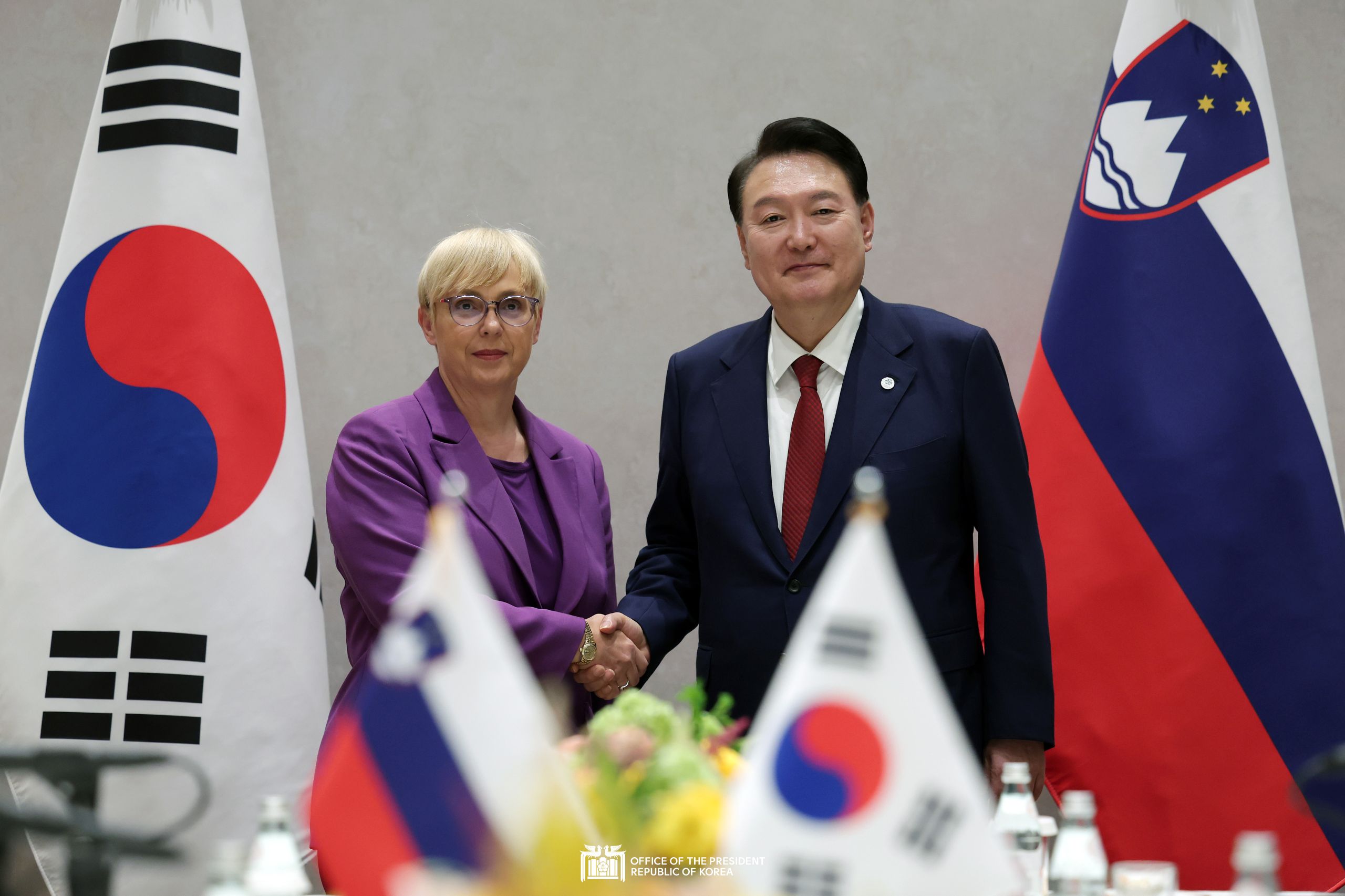 Korea-Slovenia Summit in New York slide 1