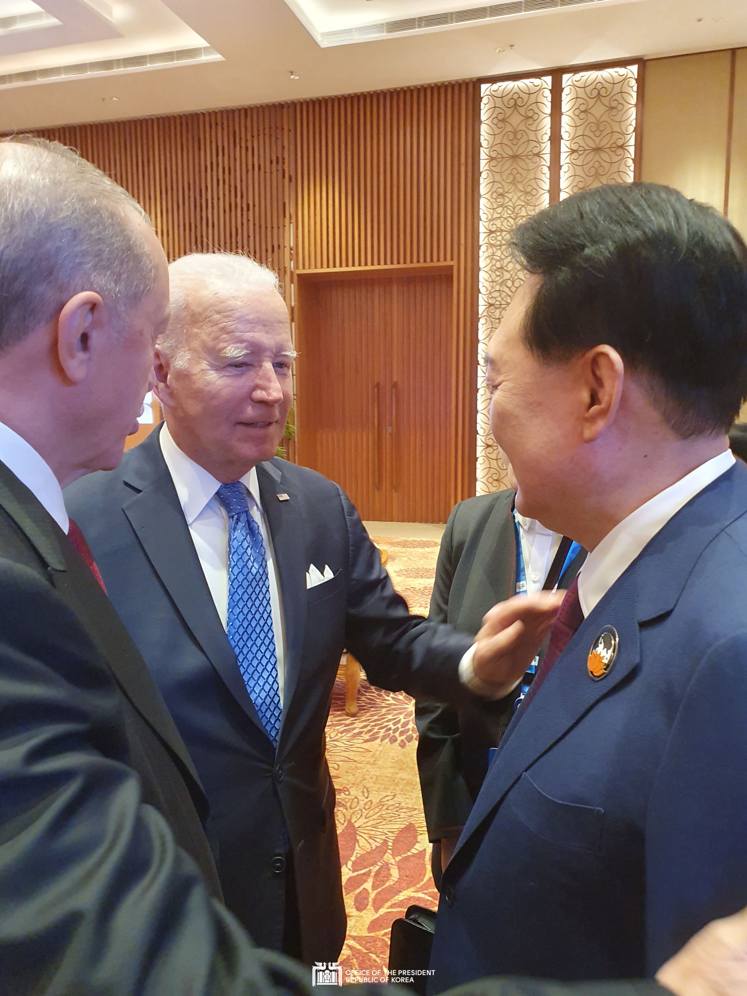 Conversing with U.S. President Joe Biden at the leaders’ lounge in New Delhi, India slide 1