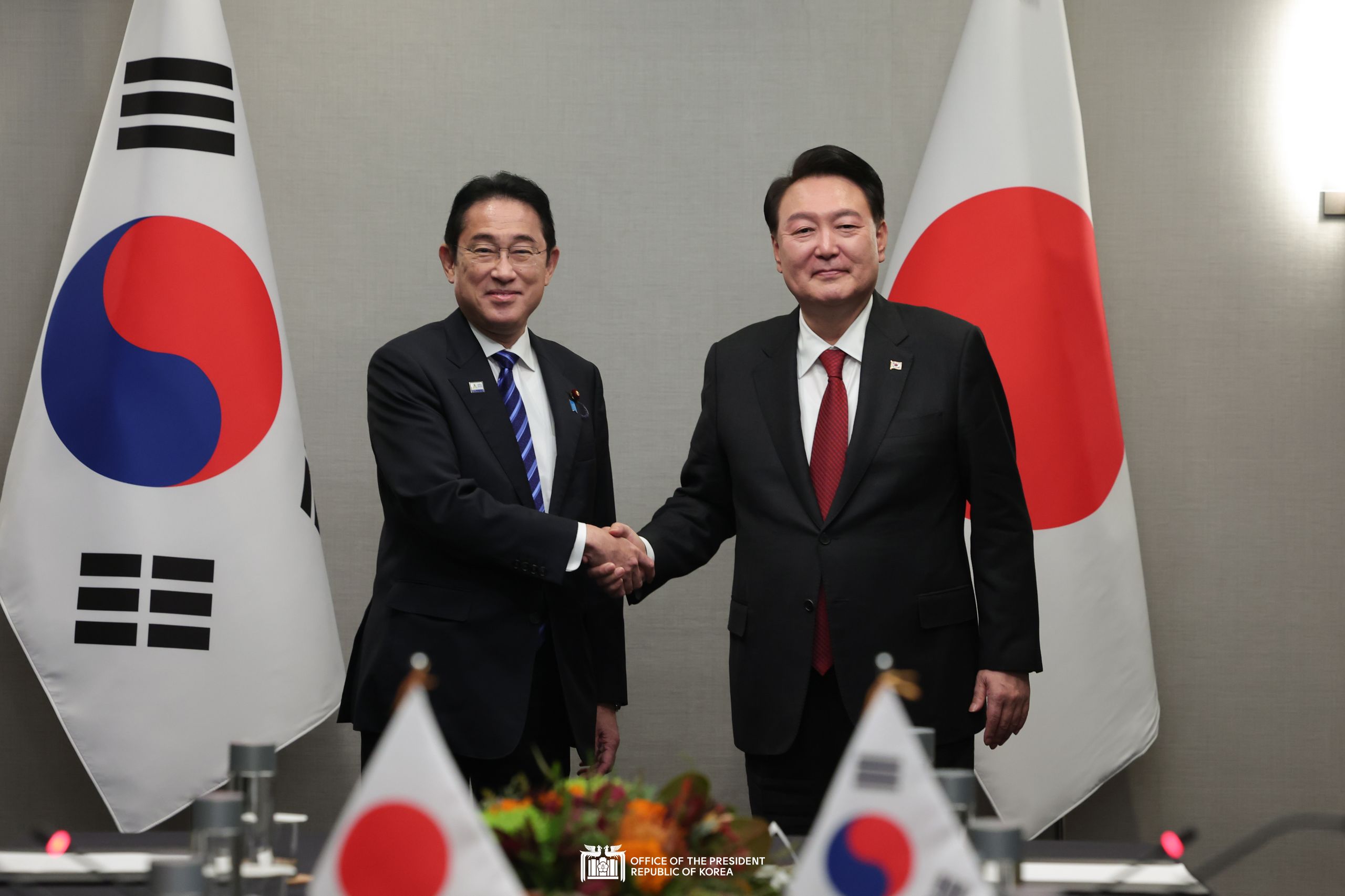 Korea-Japan Summit slide 1