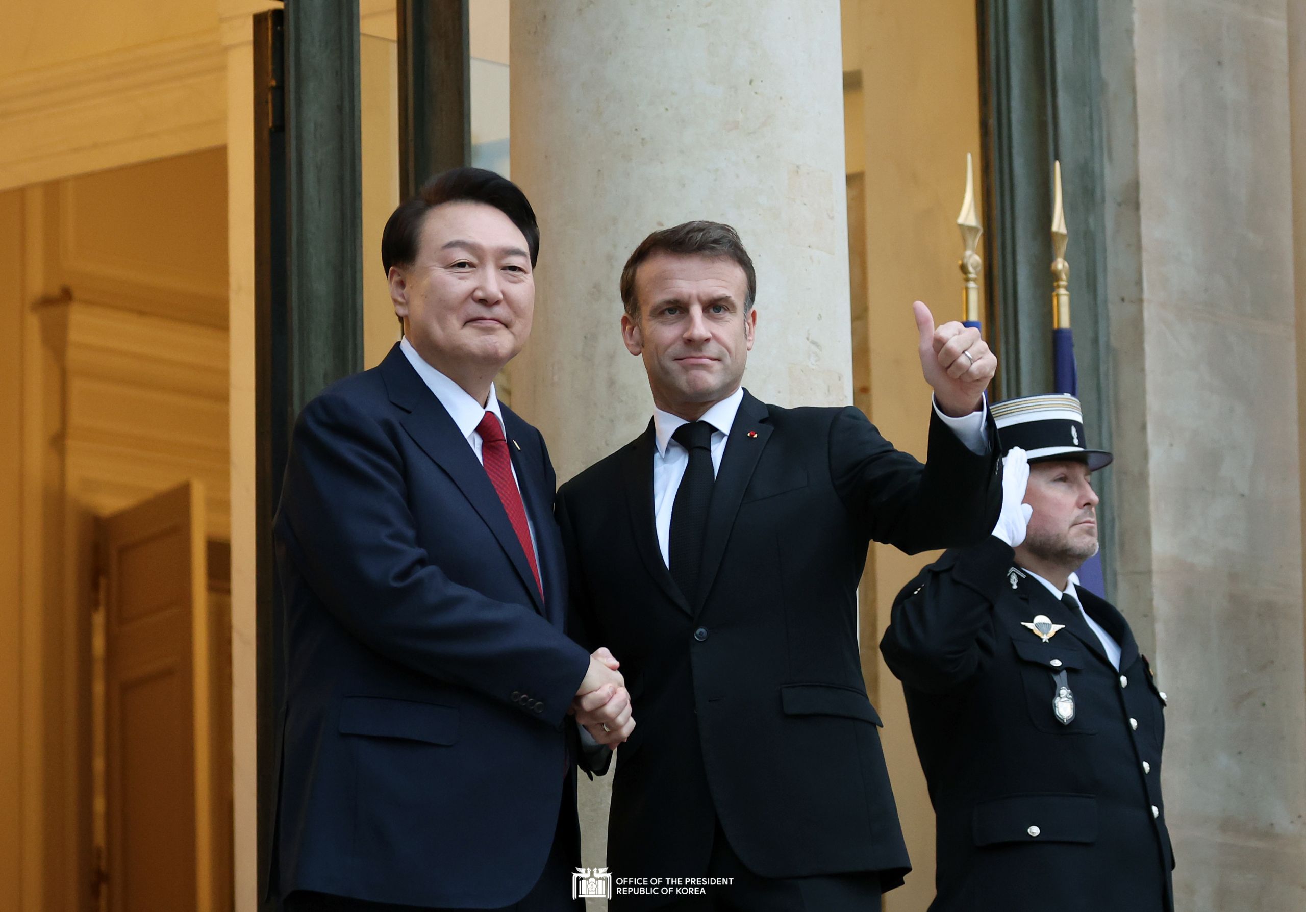 Korea-France Summit slide 1