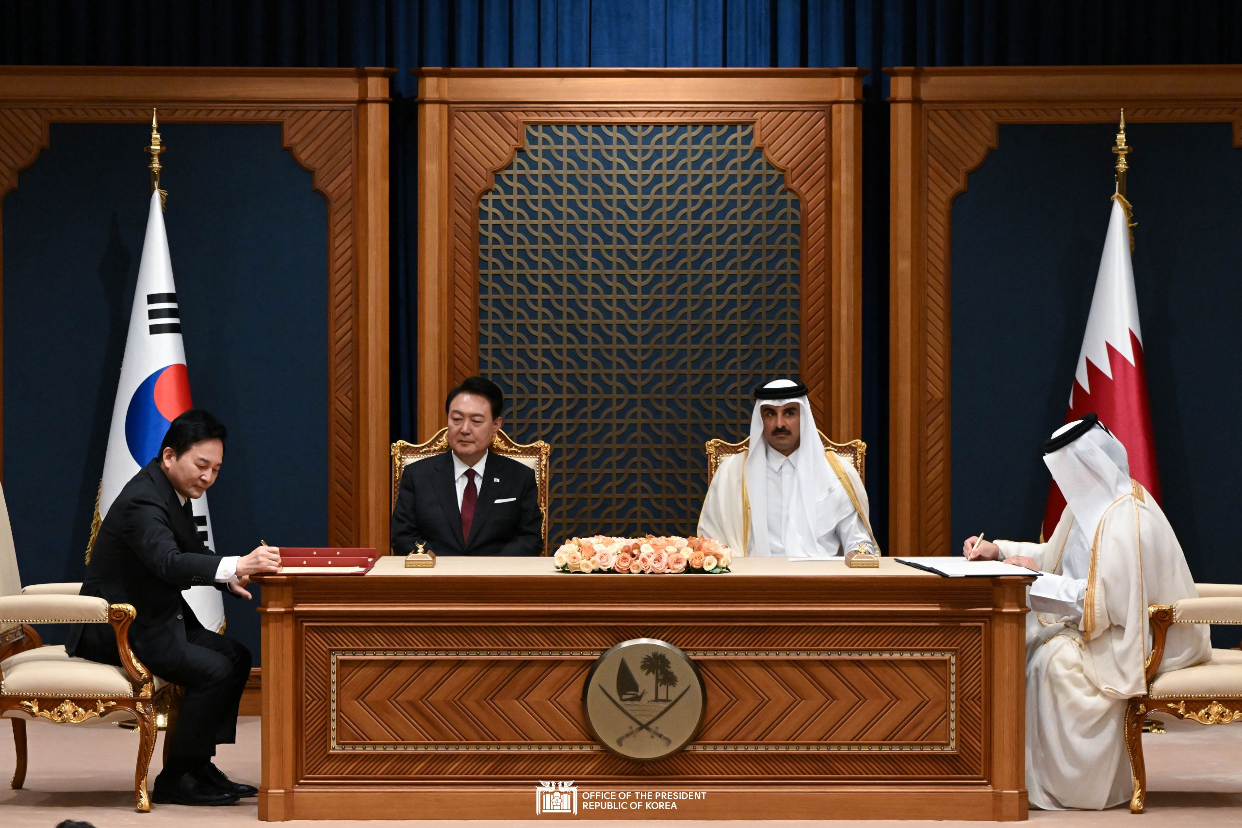 Korea-Qatar MOU signing ceremony in Doha, Qatar slide 1
