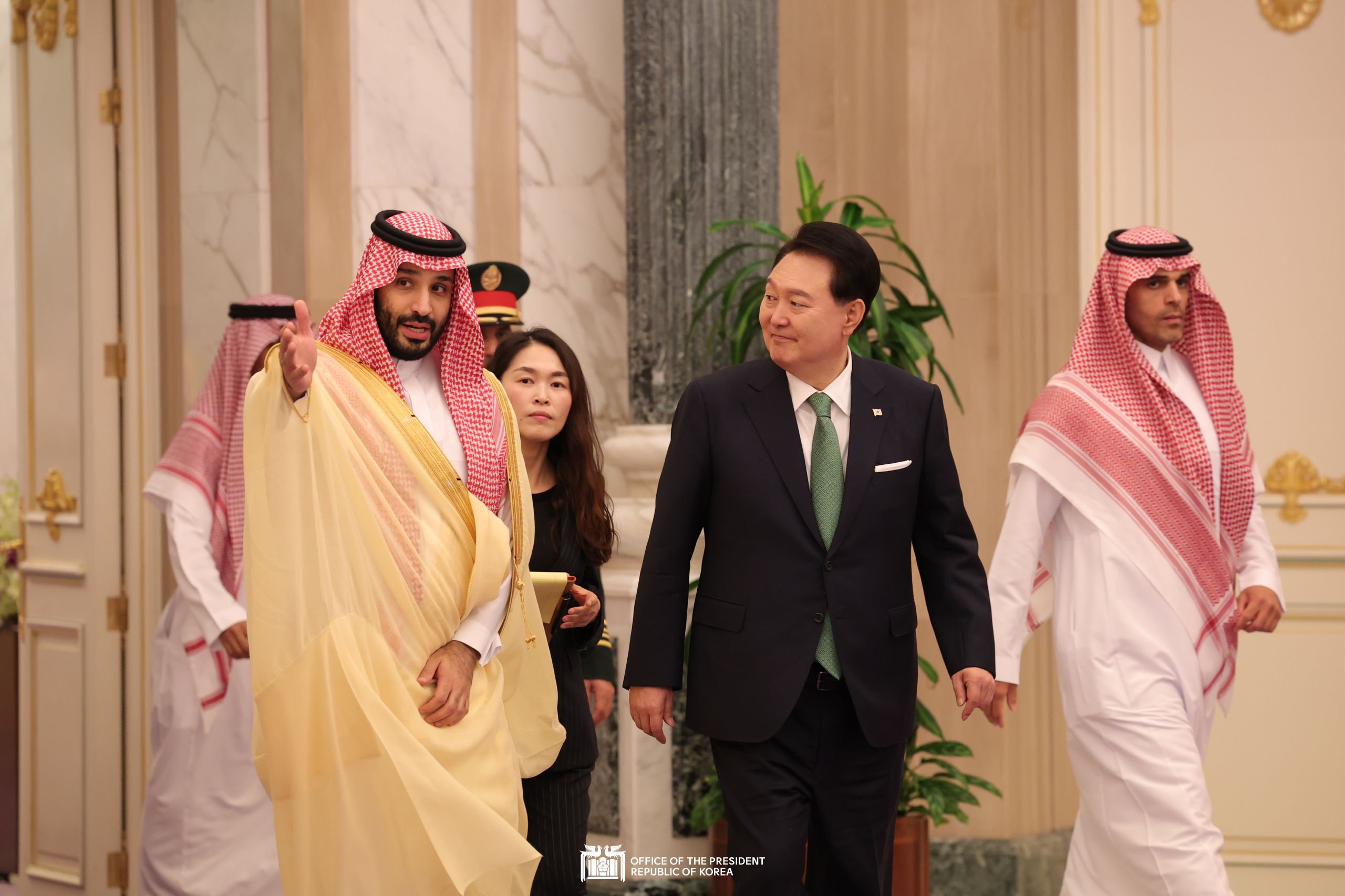 Signing ceremony for agreements and MOUs between Korea and Saudi Arabia slide 1