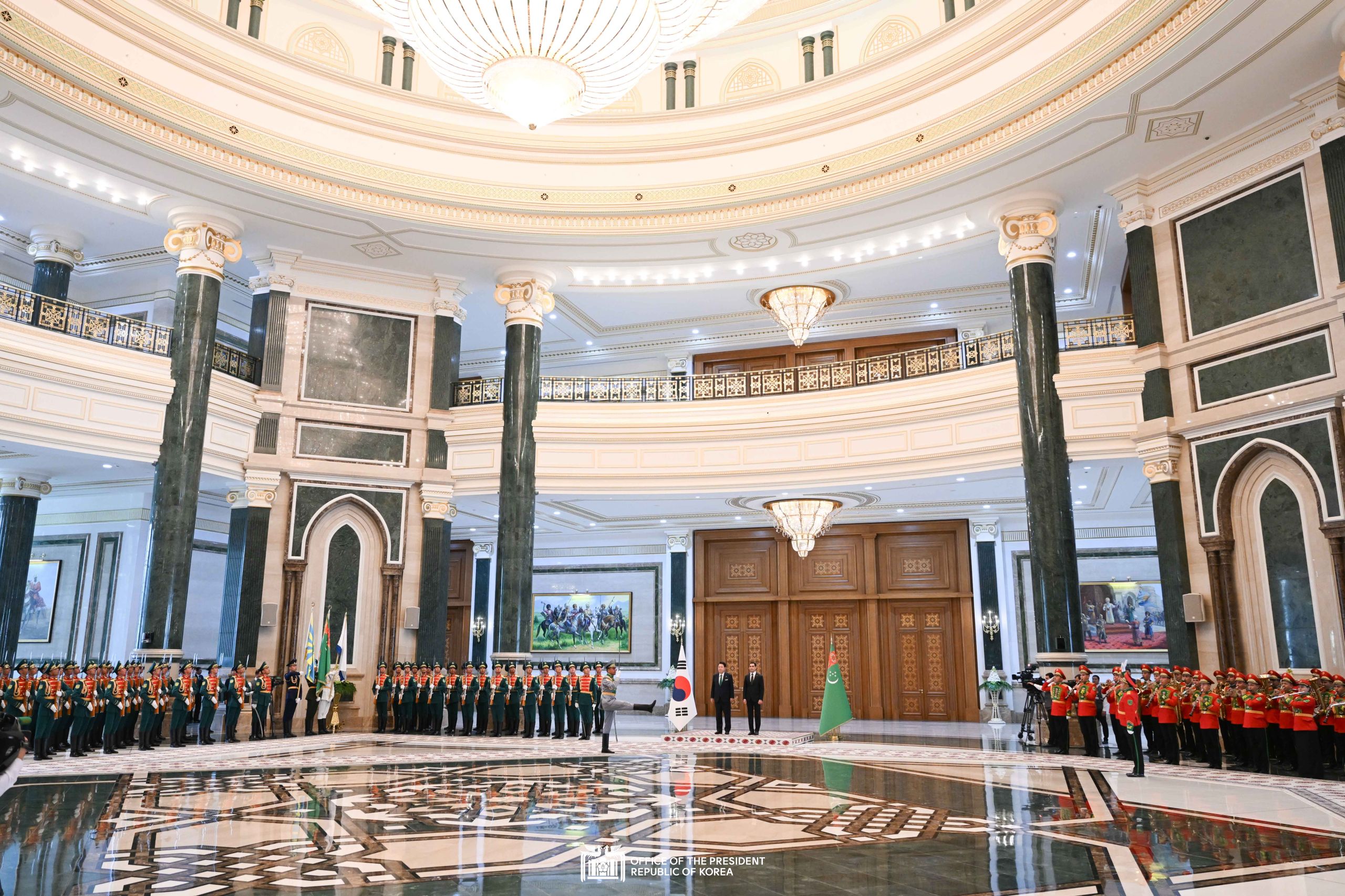 Official welcoming ceremony for the state visit to Turkmenistan slide 1