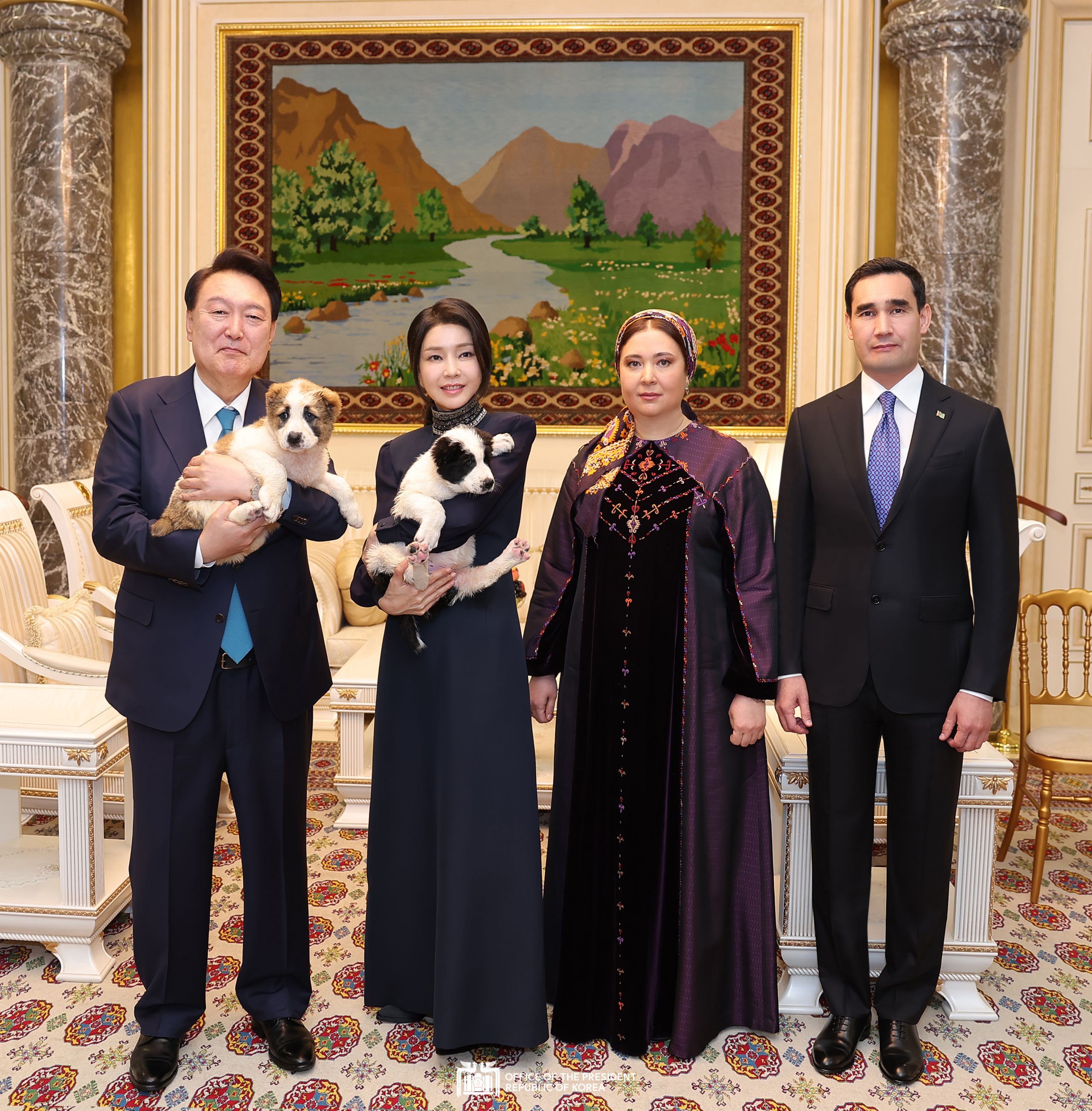 State dinner hosted by the President of Turkmenistan slide 1