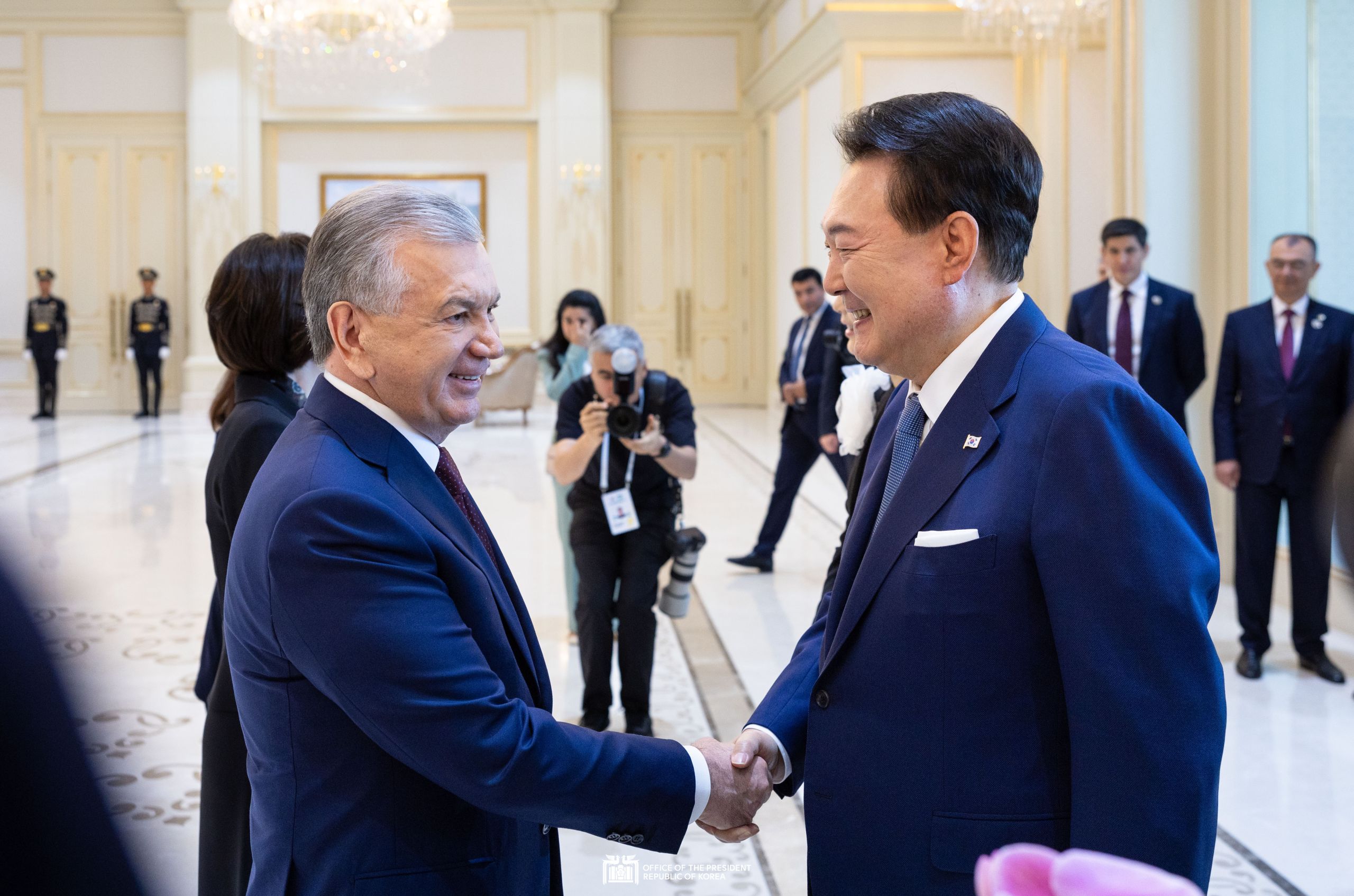 Official welcoming ceremony for the state visit to Uzbekistan slide 1