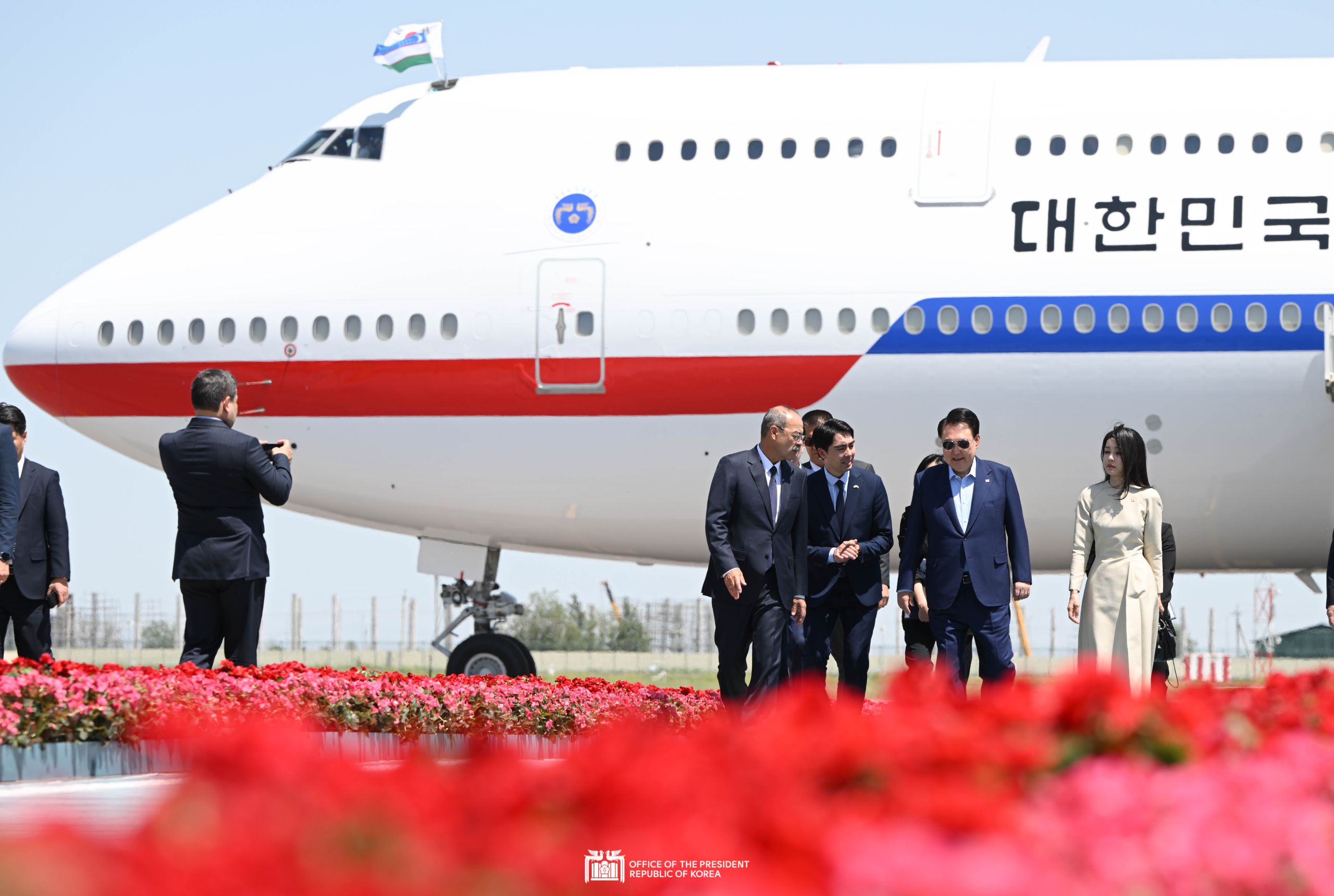 Arriving at Samarkand International Airport slide 1