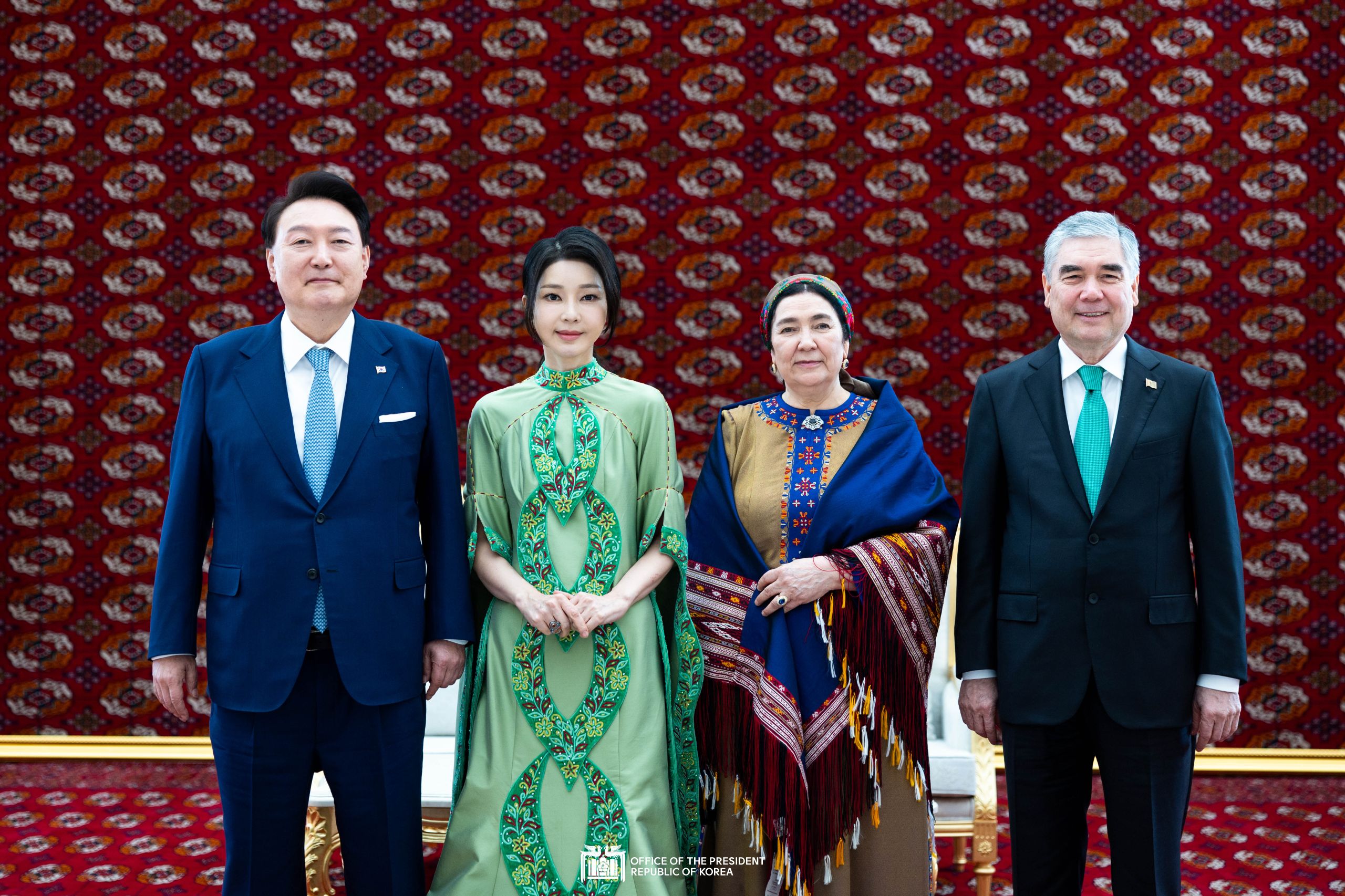 Social luncheon with the National Leader of the Turkmen People and his spouse slide 1