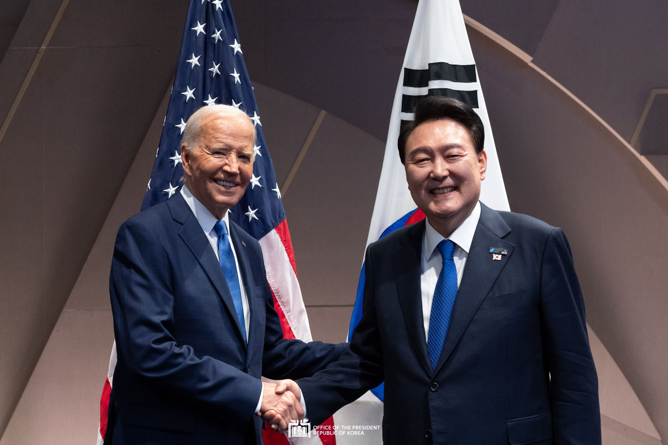 Korea-U.S. summit on the sidelines of the NATO Summit slide 1